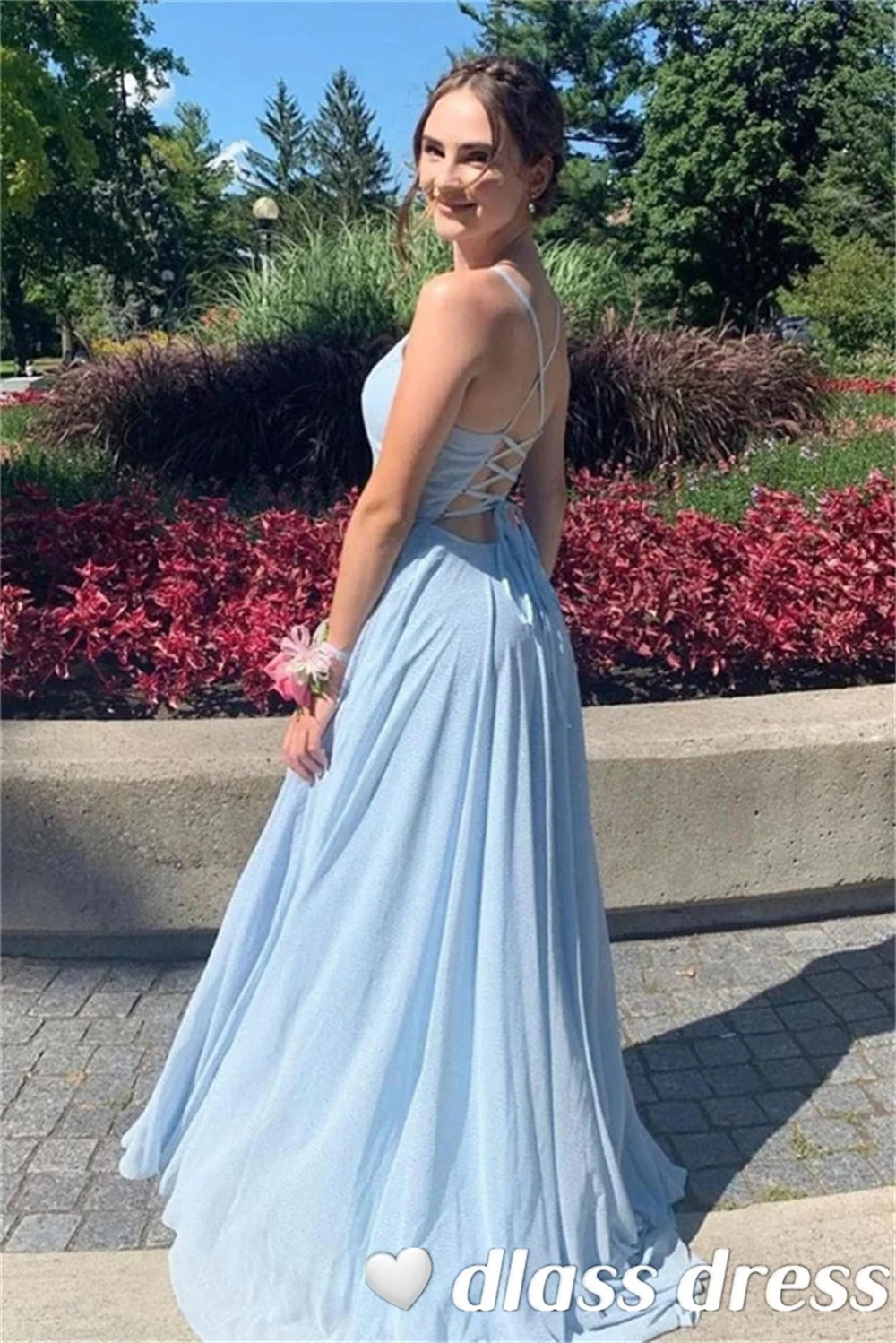 2022 A-line Spaghetti V Neck Light Sky Blue Chiffon Long Bridesmaid Dresses Open Back Side Split Floor Length Maid of Honor Gown