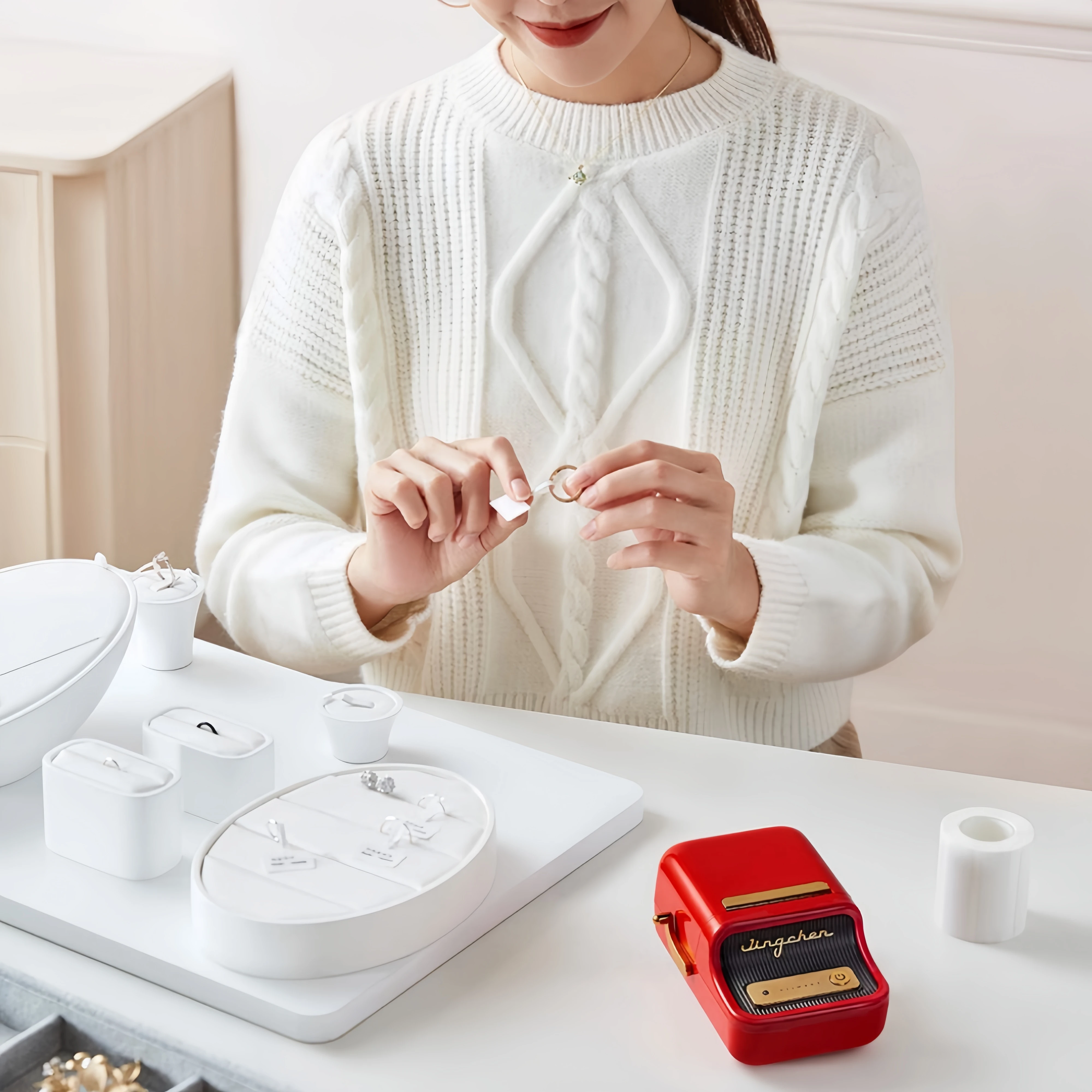 Niimbot B21 طابعة ملصقات بلوتوث محمولة باللون الأحمر صانع ملصقات الجيب الصغير آلة لاصقة حرارية للاستخدام المنزلي والمكتب