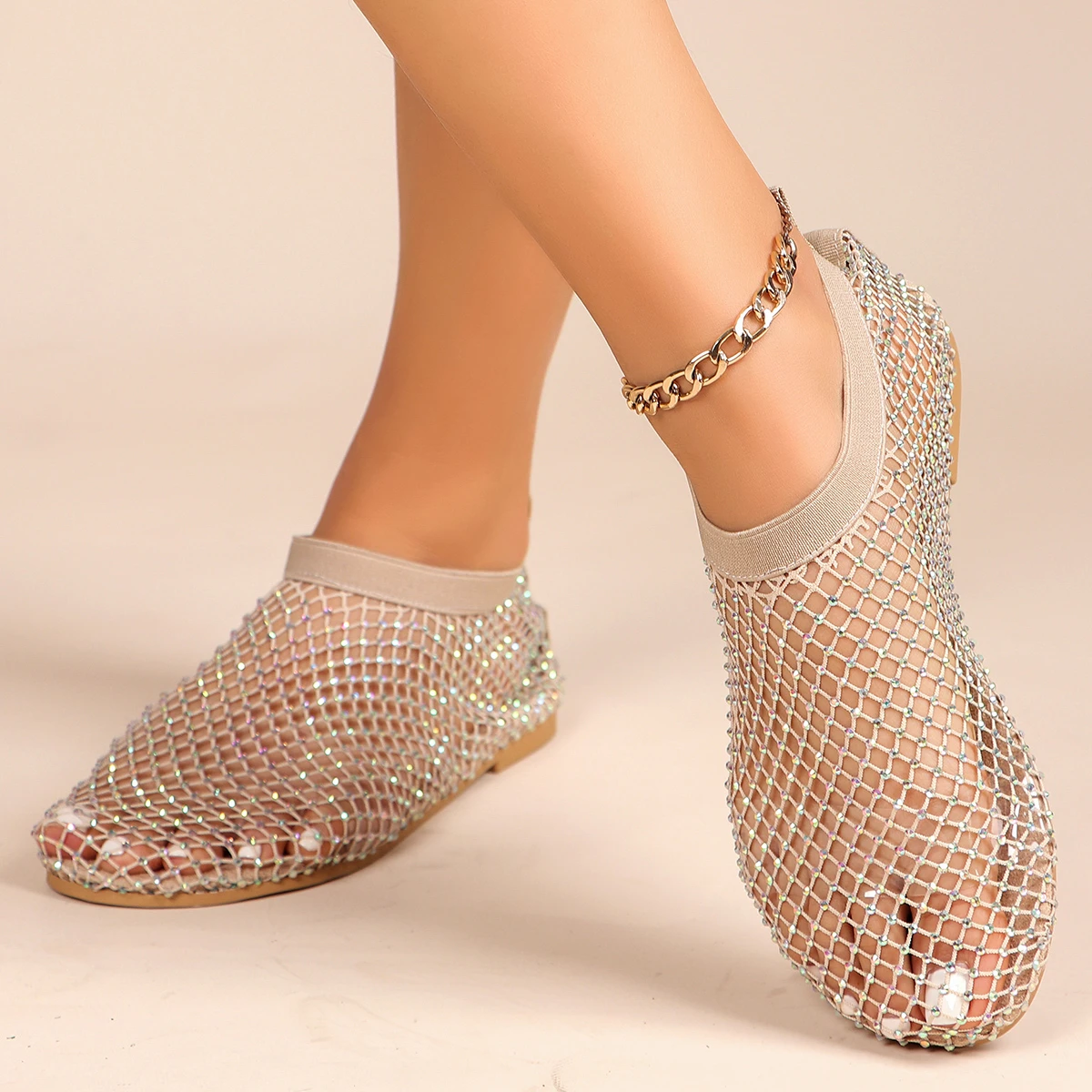 Sandalias de fondo plano de punta redonda para mujer, botas cortas huecas de verano, zapatos de fondo plano Sexy con diamantes de agua, marca de lujo, nuevo