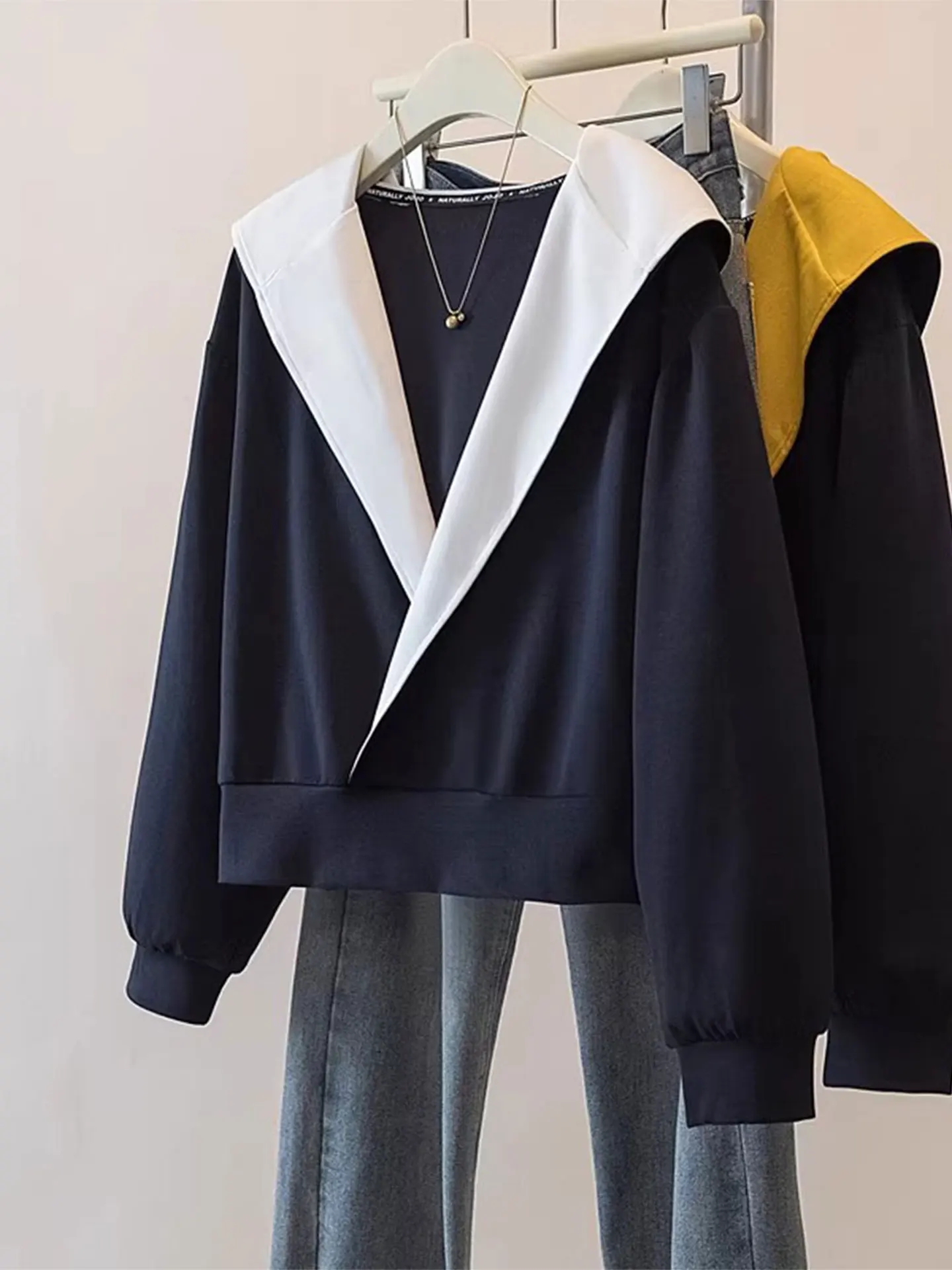 

Casual Sle Long Sve Hoodie Women's Spring 2026 plus Size Conceal Belly Unique Design T-irt V-Ne Zipper Closure