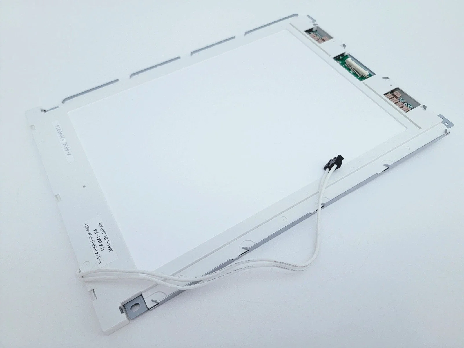 

9,4-дюймовый F-51430NFU-FW-AEN, идеально работает и точечные товары