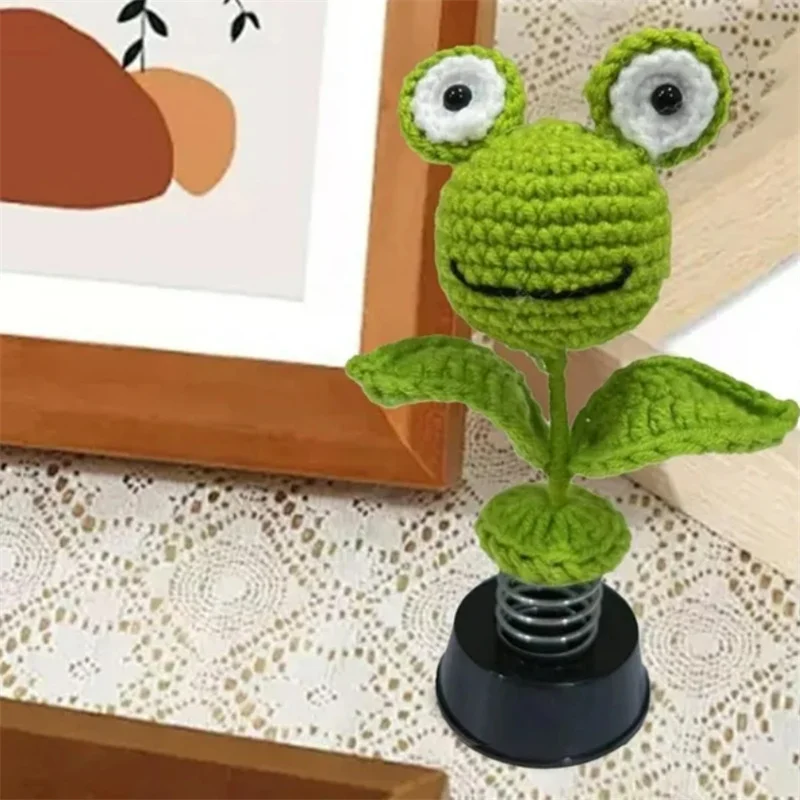 Crochet Cute cartoon Frog Car Dashboard Decor Bobblehead Car Decorations Animated Bobble Dancer Car Decor Cartoon Aesthetic