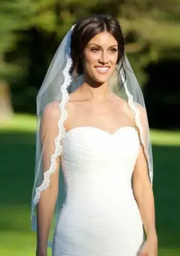 White Bridal Wedding Veil 1 Tier Elbow Length Lace Trim with Comb