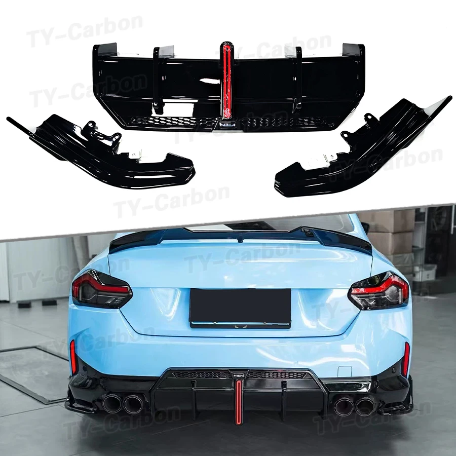 Tylny dyfuzor z spoilerem VTEN do BMW serii 2 G42 M240i M235i M Sport 2023+ w kolorze czarnym błyszczącym z diodami LED.