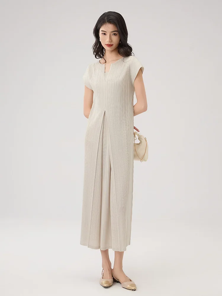 

Miyake Pleated Dress for Women, Long and Fashionable, Simple and Niche Design, with Sleeves and Patchwork Dress