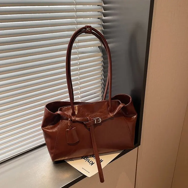 

2026 New Korean Simple High-end Soft-sided Tote Bag Femininity Fashion Versatile Commuter Single Shoulder Armpit Large Capacity