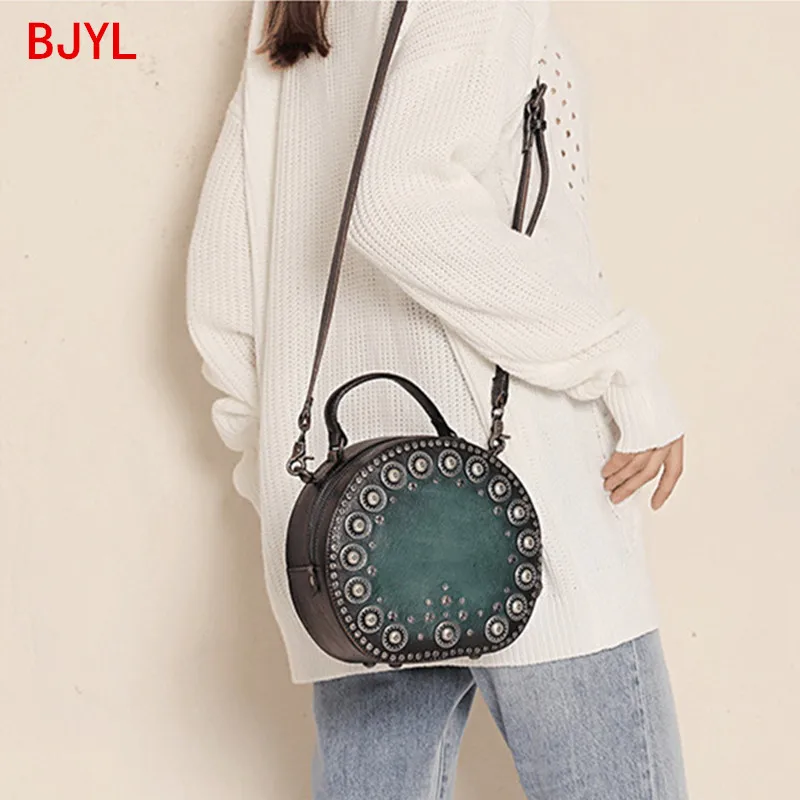 Vintage Leather Women Handbag Diagonal Cross-body Bag Female 2020 New Small Shoulder Bag Messenger Bags Retro Round Wild Leather