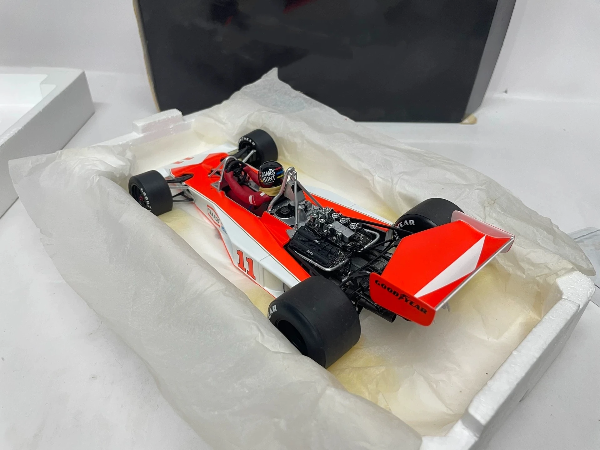 Minichamps 1:18 F1 M23 1976 #11 Simulation Limited Edition Resin Metal Static Car Model Toy Gift