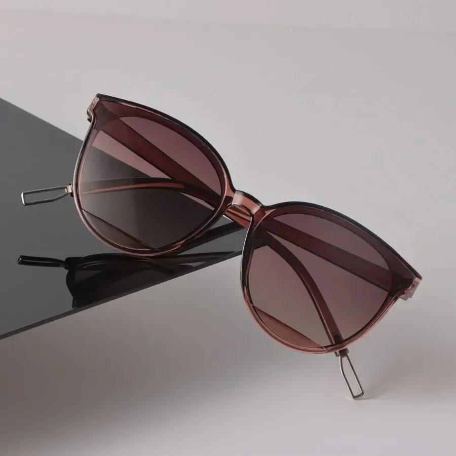 Große Cat-Eye-Sonnenbrille für Damen und Herren, Retro-Spiegelgläser, Designer-Brillen, Sexy Marken-Sonnenbrille in Schwarz