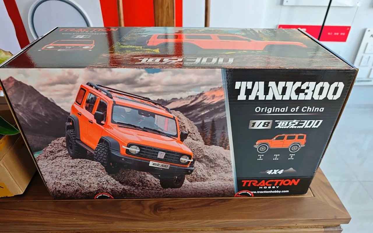 Traction Hobby Tank300 Competitive Edition Rtr 1/8 Rc Simulation Electric Remote Control Model Car Crawler Adult Kids Toys
