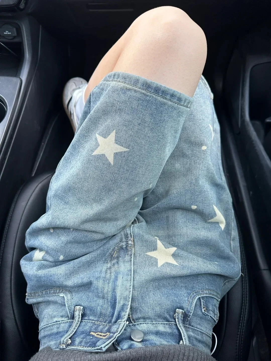 

Повседневные женские джинсы с высокой талией и широкими штанинами, новинка 2026 года, свободные, стройнящие, с принтом в виде пятиконечных звезд, для повседневного отдыха