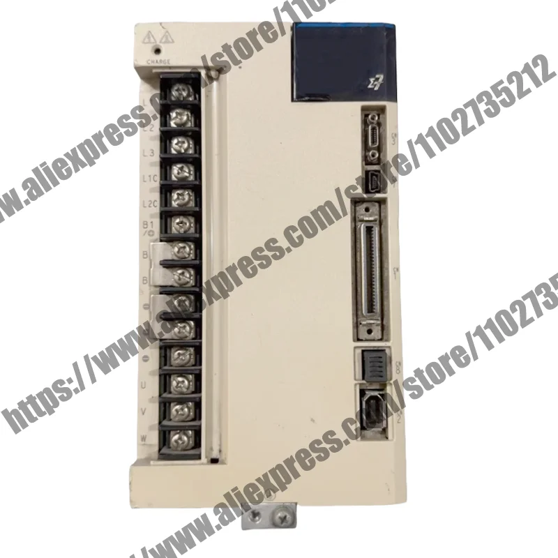 

Brand New Original SGD7S-180A00A002 2KW SGD7S180A00A002