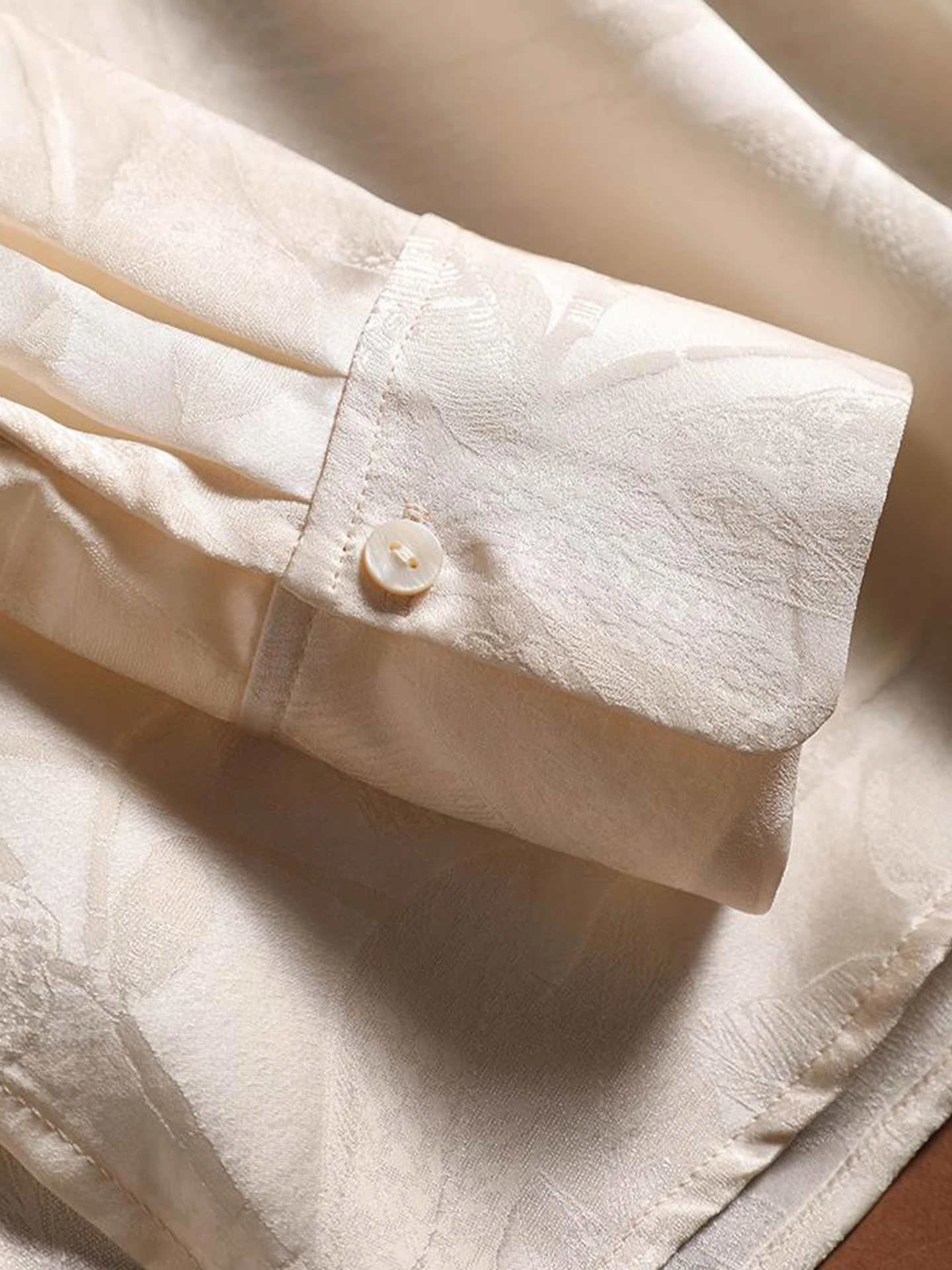 Elegancki kołnierzyk, efektowny haft, idealny do pracy, uniwersalny długi rękaw, koreański styl, prosty krój, jedwab.