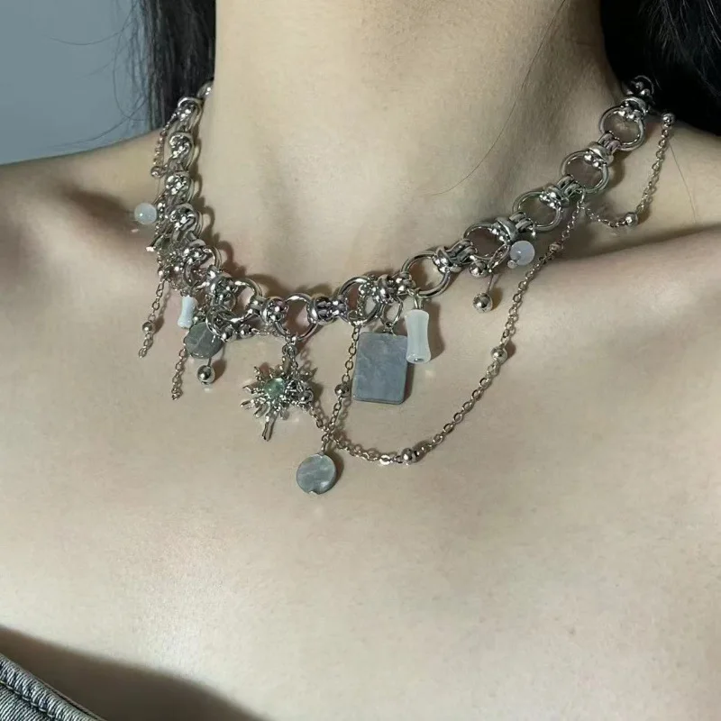 Heavy Industry Aurora Neutral Titanium Steel Clavicle Chain Niche Gorgeous Necklace Cold Punk Style