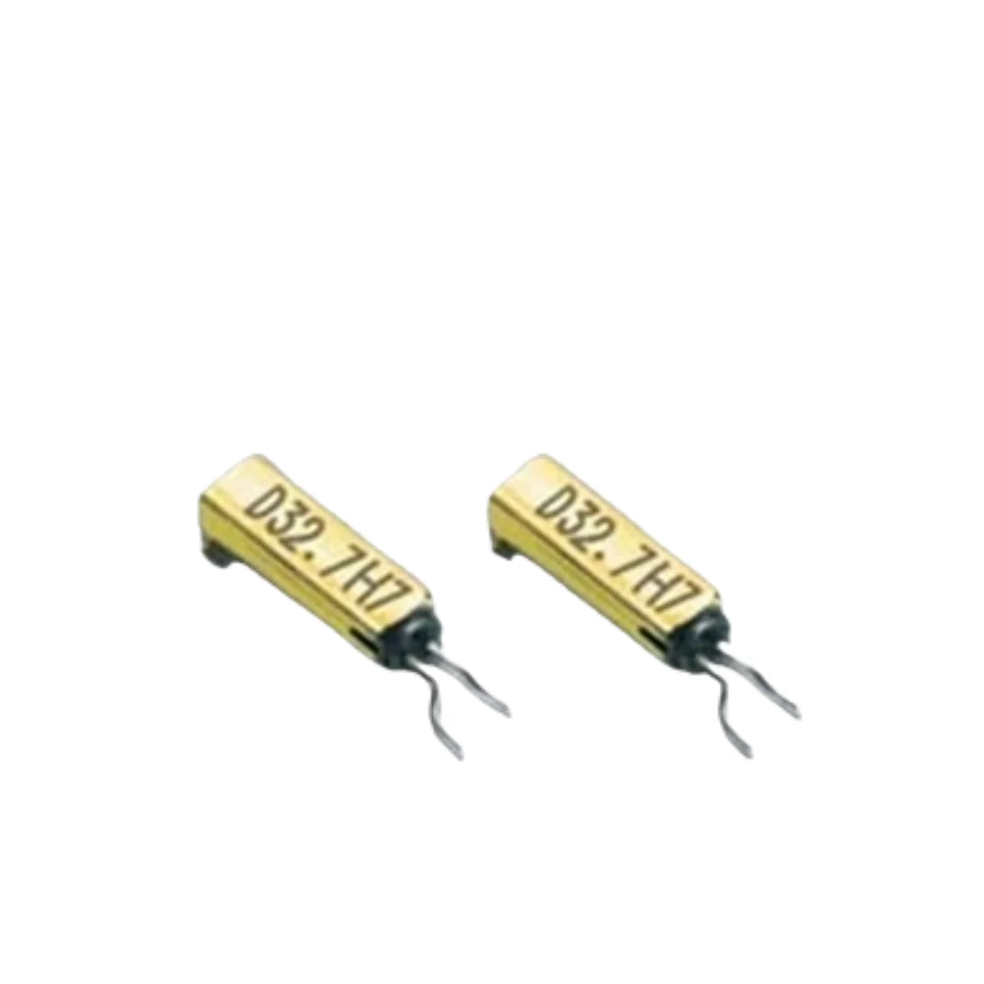 50PCS/Original genuine goods Patch Passive Crystal Oscillator SM-14J 32.768KHZ 2*6 Bent Foot Crystal