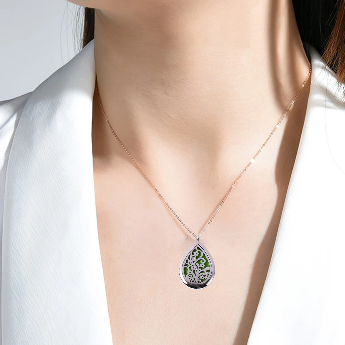 

Aromatherapy Necklace Oil Hollow Out Stainless Steel Pendant Diffuser Health Care Aromatherapy Necklace Jewelry Gift