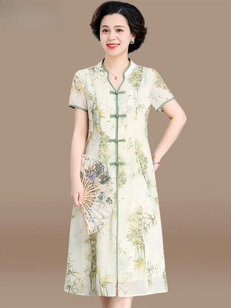 

Модное летнее платье для мам в китайском национальном стиле, новинка 2025 года, для женщин среднего возраста, с коротким рукавом, шифоновая юбка, V-образный вырез, миди-платье