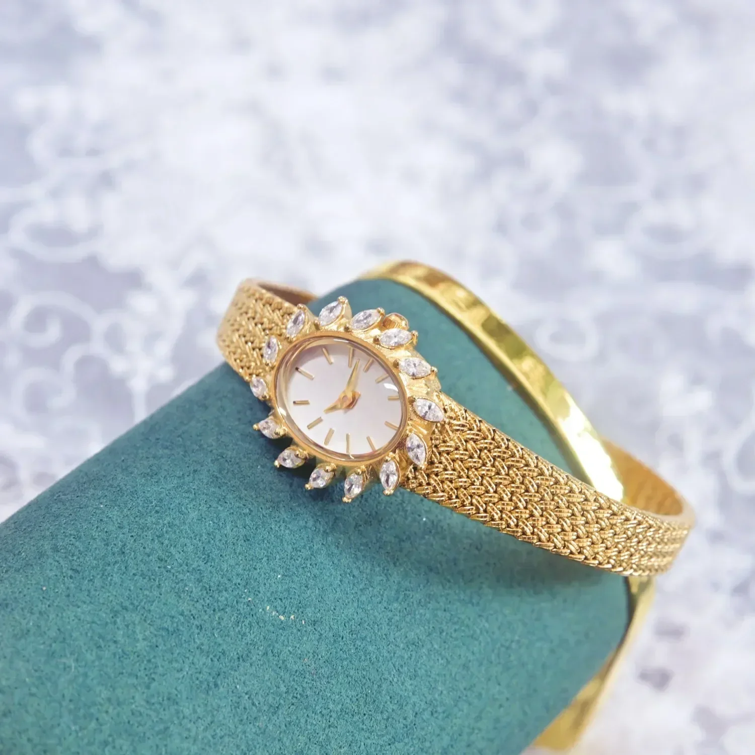 2024 orologio da donna Diamond Vintage Luxury Elegant Gifts to Lovers cinturino in ottone placcato oro 24K quarzo di alta qualità