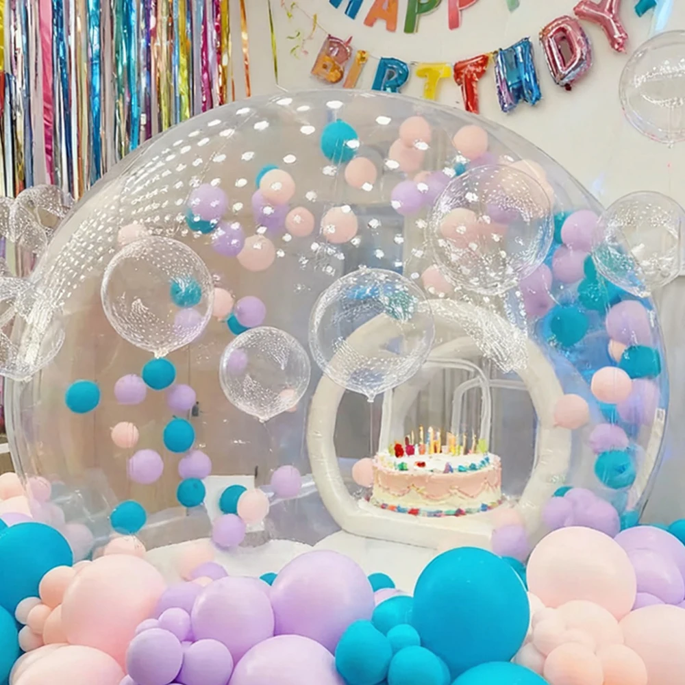 Transparante opblaasbare bubbelkoepel, buitenhuwelijksachtergrond met gratis blaasapparaat voor Halloween-feestdecoratie