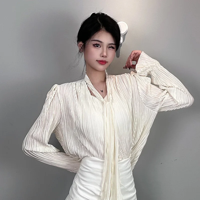 

Korean Elegant V-neck Flare Sleeves Loose Slim Casual Long Sleeve Shirt Top For Women Blouse Sweet Women Tops M386