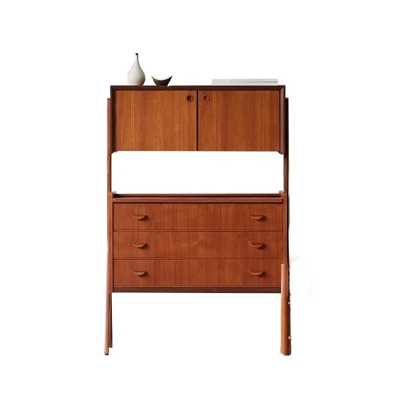 البساطة الاسكندنافية، خزانة جانبية لتناول الطعام، منزل صغير، غرفة المعيشة وغرفة النوم #1