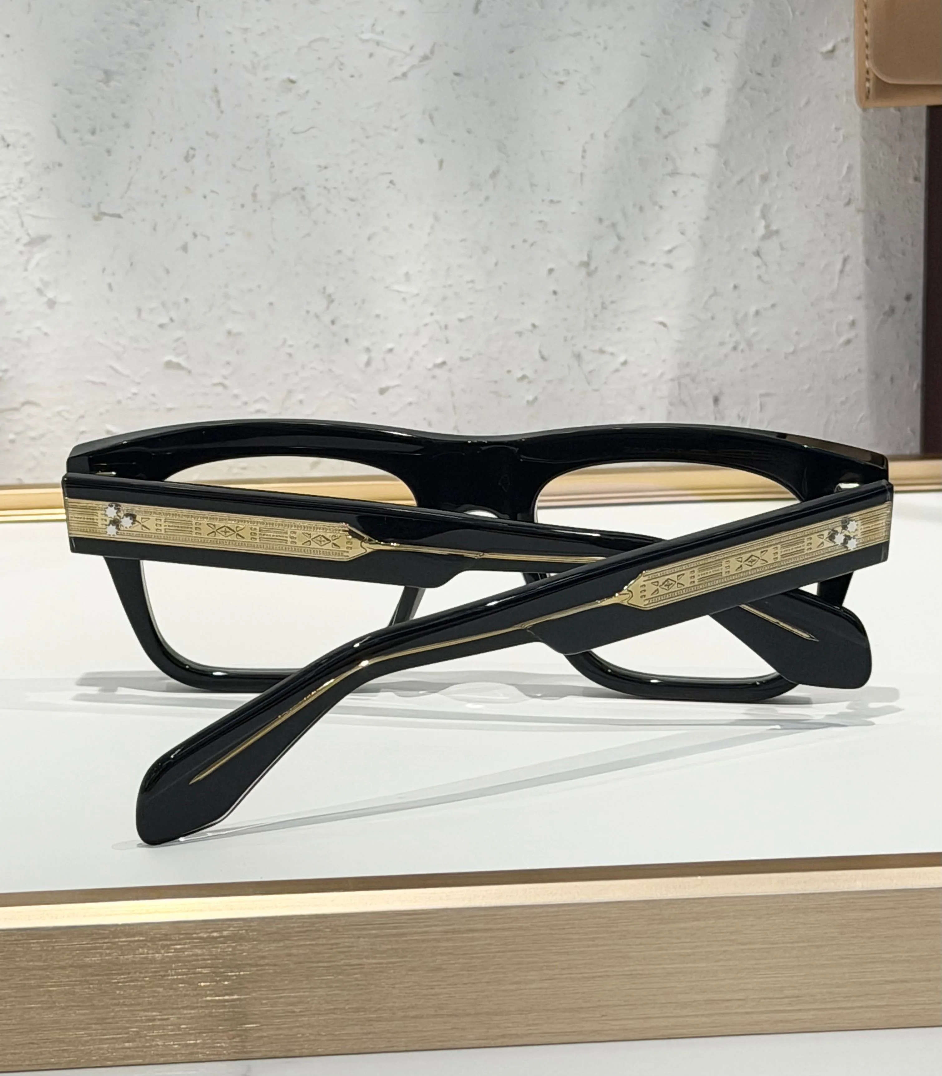 كاش: نظارات إيليت الخارجية مع حماية ممتازة من الأشعة فوق البنفسجية 400. جودة غير معقمة للرجال والنساء