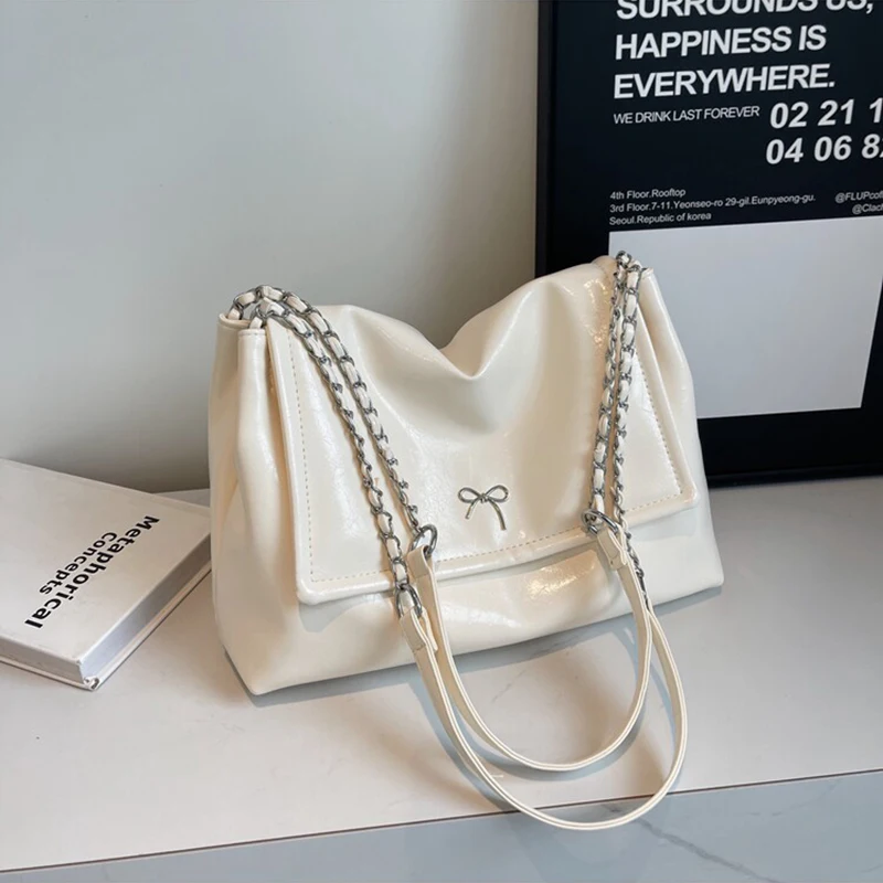Red Metal Butterfly Deco Wedding Handbag Large Capacity Fashion Chain Strap Shoulder Bags Temperament Commute Women Underarm Bag