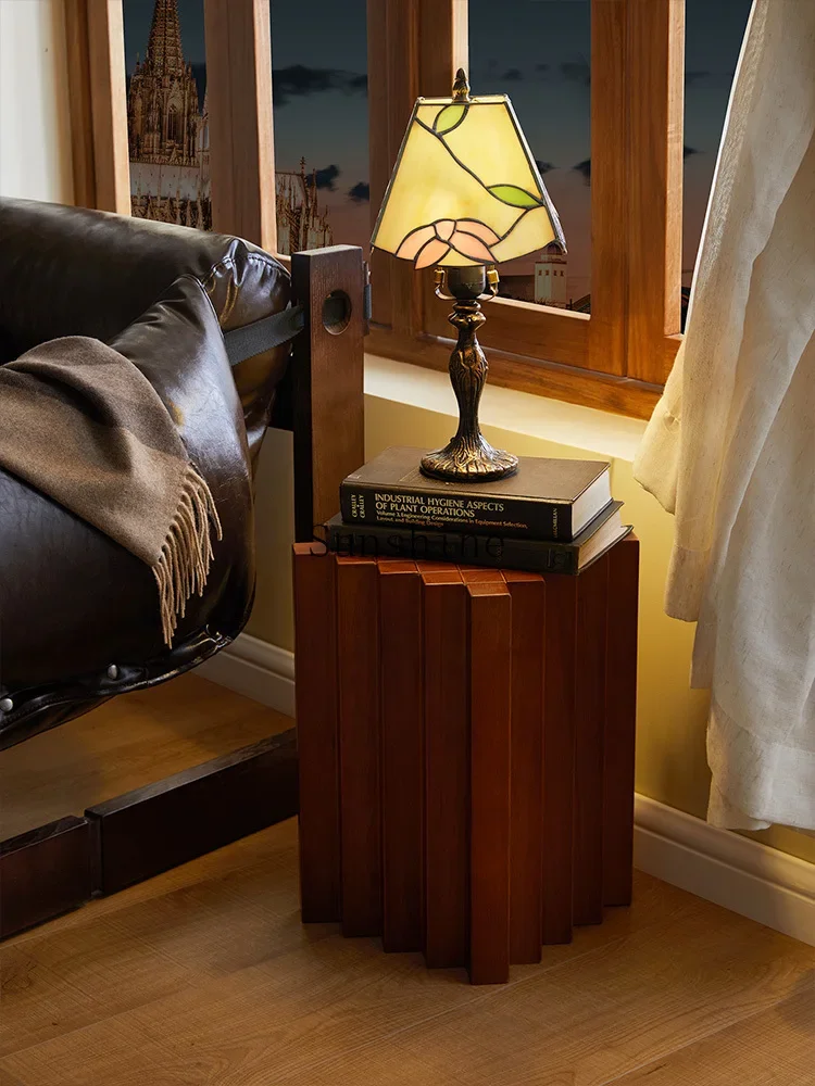 Medieval solid wood mobile small tea table retro low stool surprised by the dead wind wooden pier bedside table