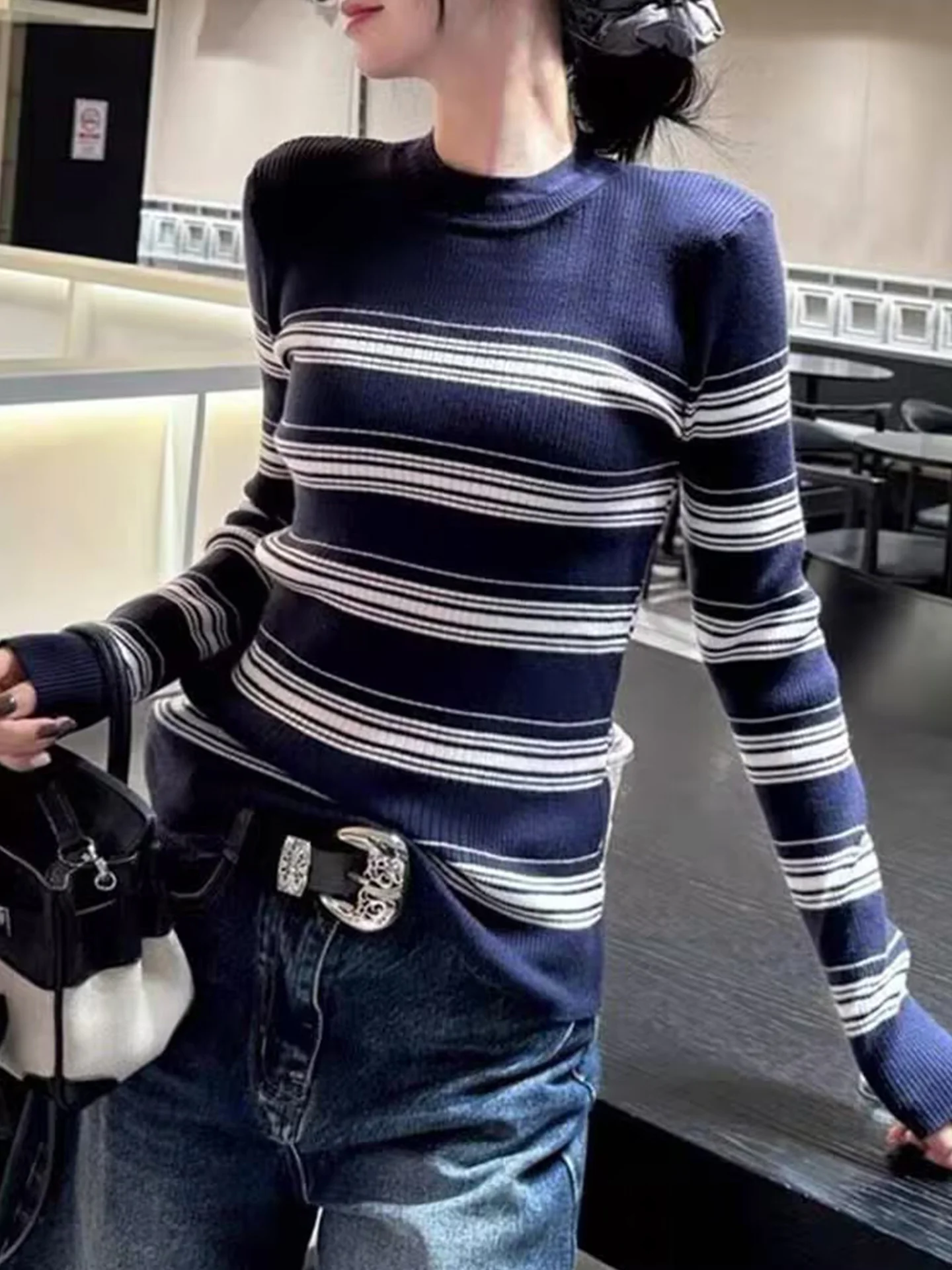 

Korean Sle Long Sve Stripe Color Blo Base irt Knitted Top Commute Light Luxury Inner Wear for Women Autumn Faion