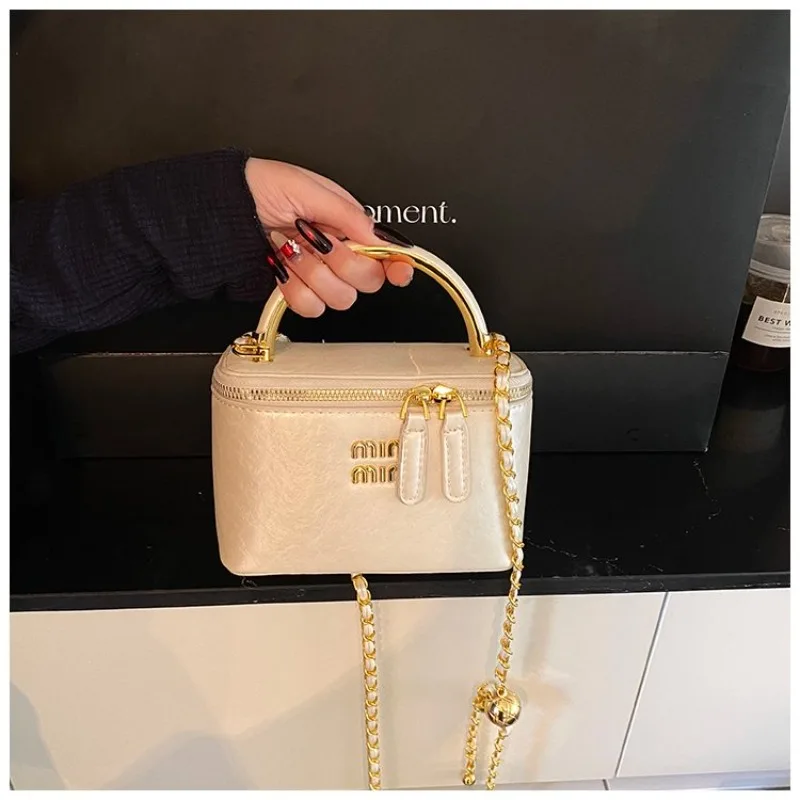 

Unique Elegant Vintage Diaper Bag For Women Minimalist Designer Leather Large Capacity Luxury Fashion Tote Bag