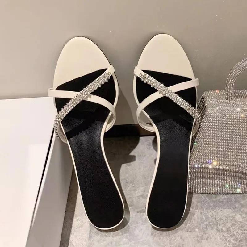 

Fashionable and Elegant Style Sandals Summer New Style Cross over Rhinestone with Round Toe Open Toe Kitten Heels Women's Shoes