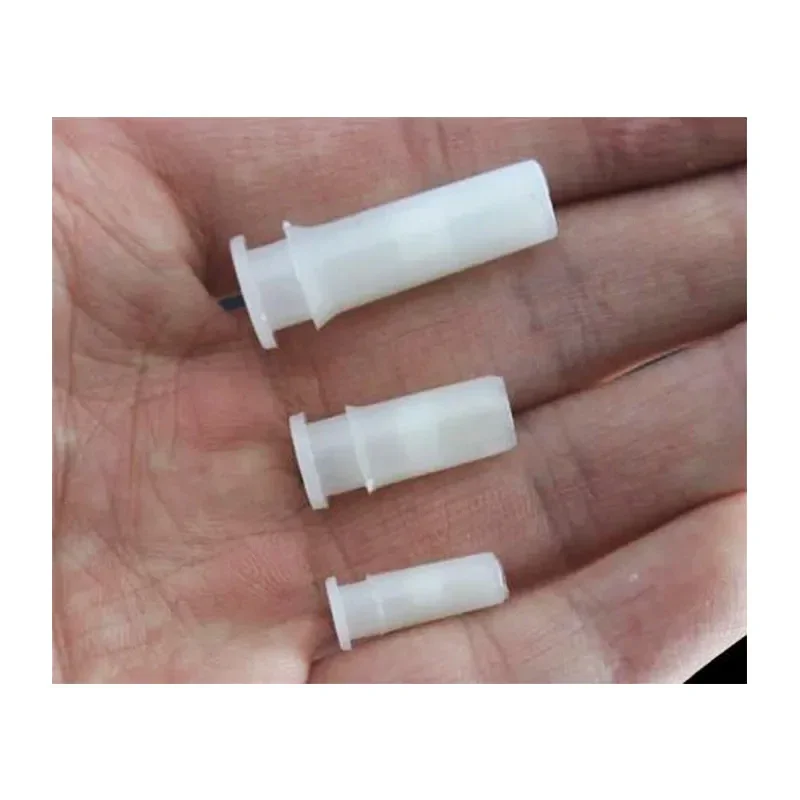 2 Packs/Lot Squeake…