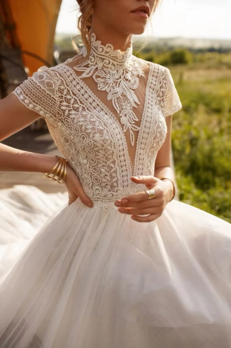 High Neck Wedding Bride Dresses Short Sleeves Top Lace A-line Backless Wedding Gown For Elegant Bridal 2024