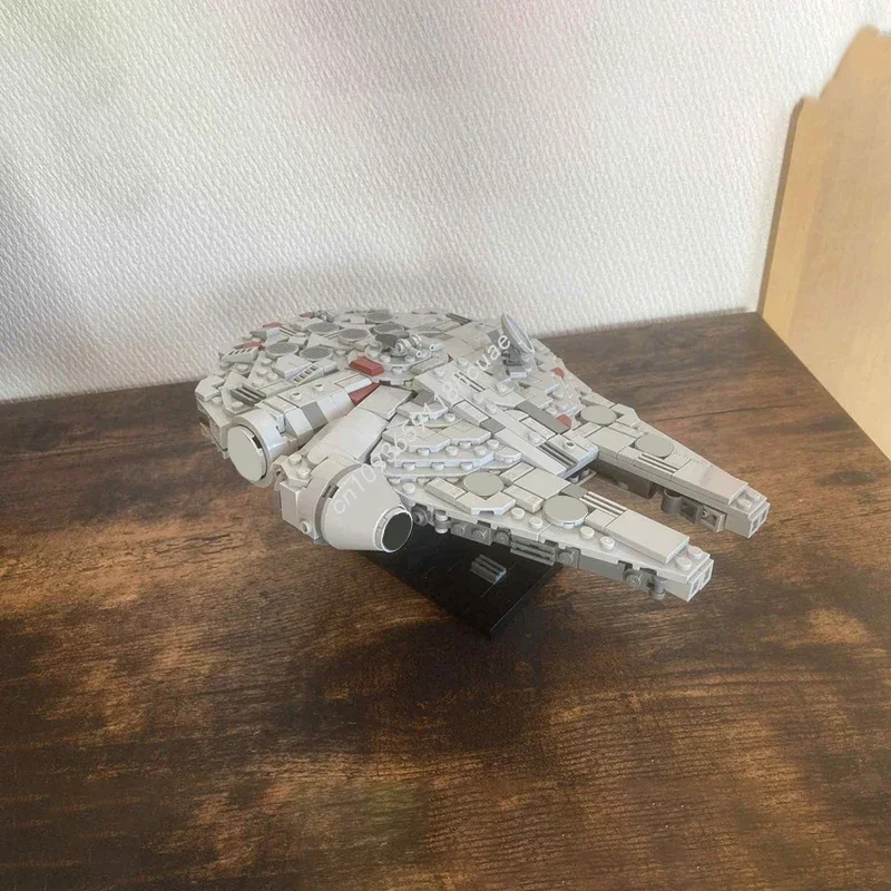 

720 деталей MOC Millennium Falcon: модель звездолета в среднем масштабе, конструктор, игрушки-кирпичики, идеи для сборки, рождественские подарки