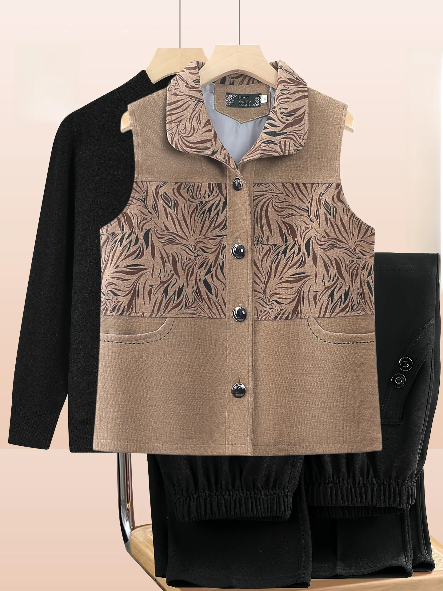 

Повседневный жилет с воротником для женщин среднего и старшего возраста, весенне-осенняя свободная верхняя одежда, модная, с нашивками...