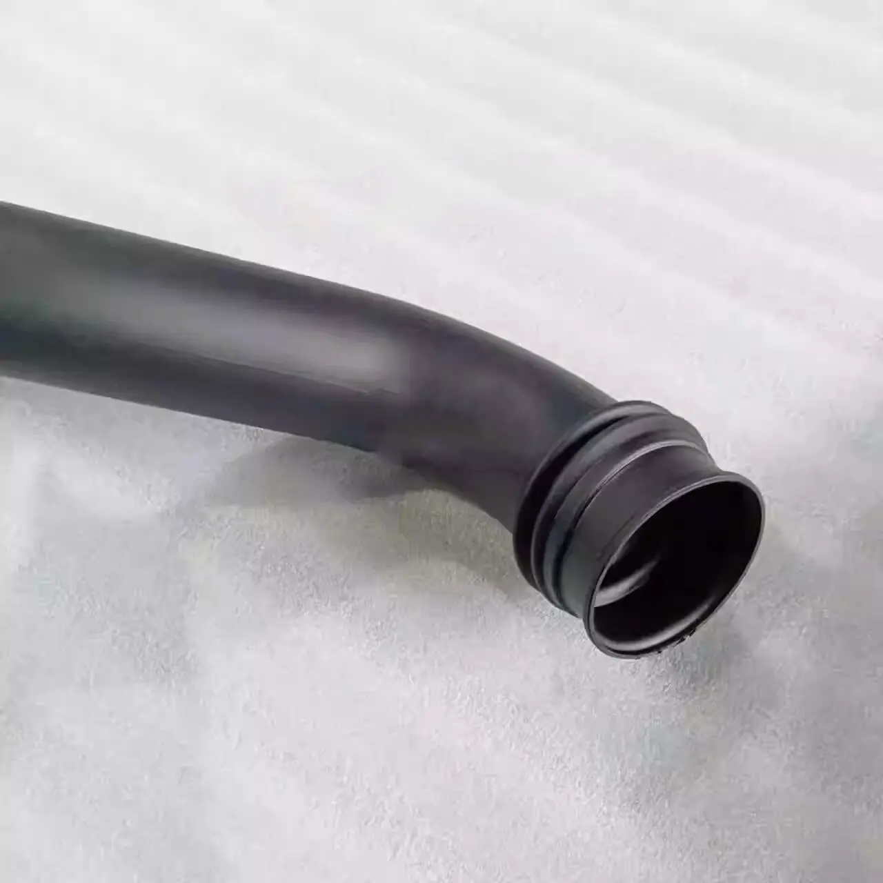 For SAIC Maxus V80: Air Filter Intake Pipe, Air Filter Housing Hose, Bellows Pipe, Mass Air Flow Sensor Hose/Rubber Pipe