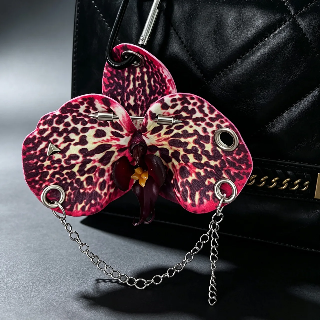 Punk Fashion Simulation Flower Orchid Keychain with Metal Chain Backpack Decoration Gifts Flower Bag Pendant Colorful  Keyring