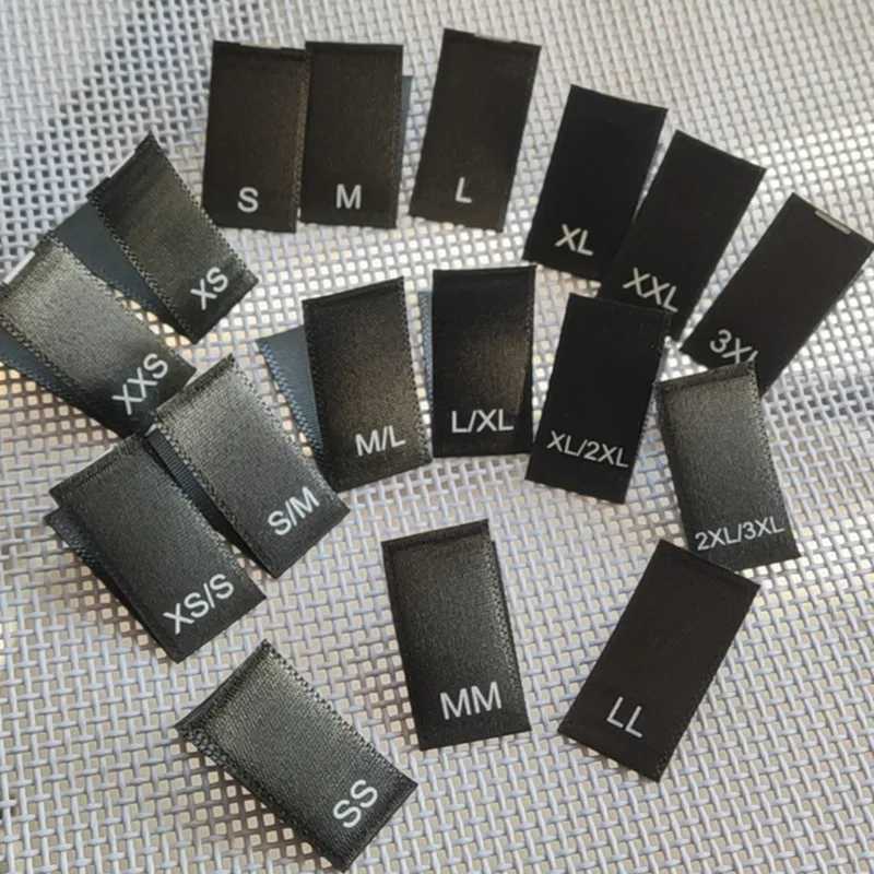 Etichetta in raso nero per abbigliamento 50 pezzi etichette con stampa a strappo taglie XXS XS S M L XL XXL 3XL etichetta per indumenti