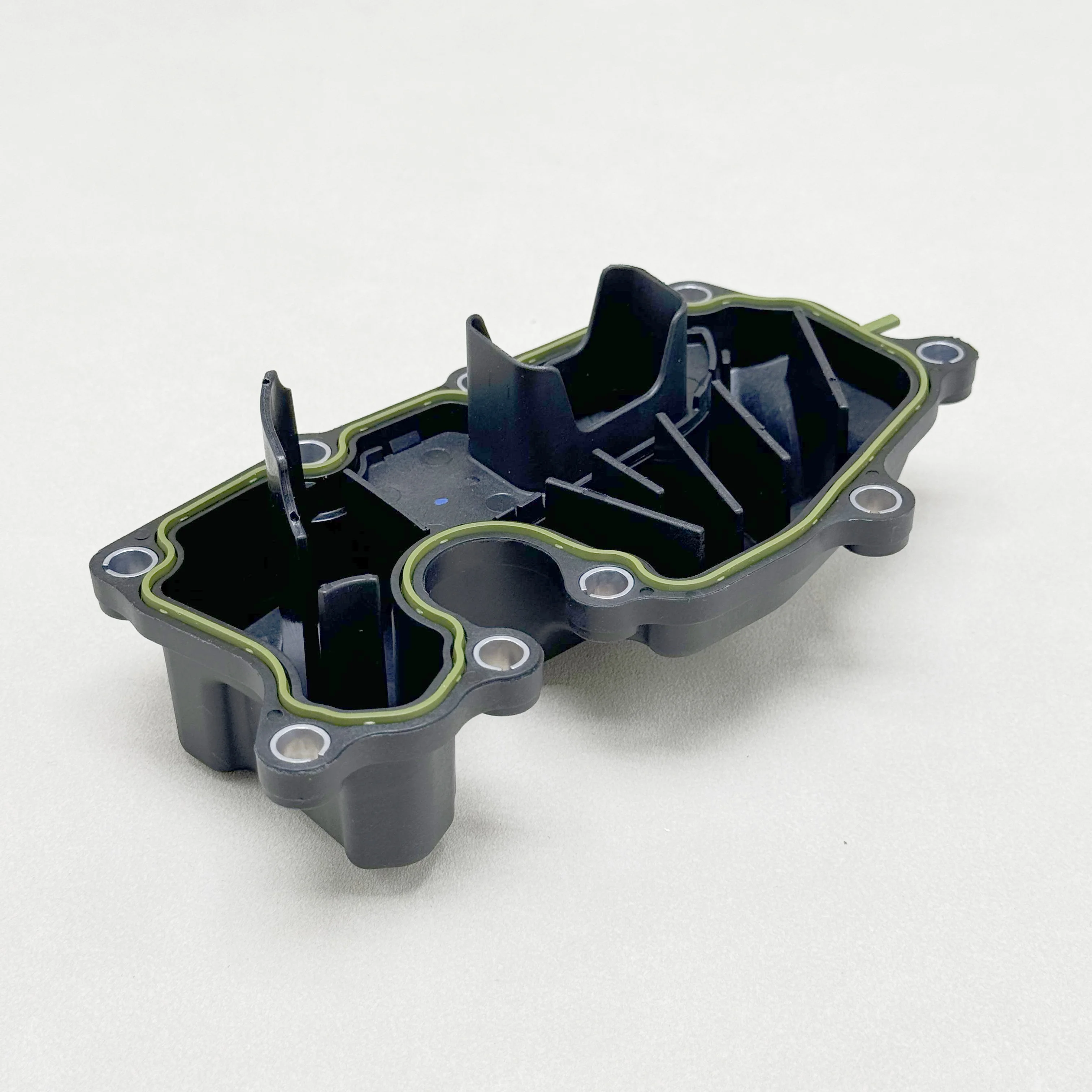 PCV النفط الاستراحة فاصل 06J103464 06J 103 464 06H103464L 06J 103 464 06H103464M ل A3 A4 Q5 TT VW CC جولف بيتل باسات