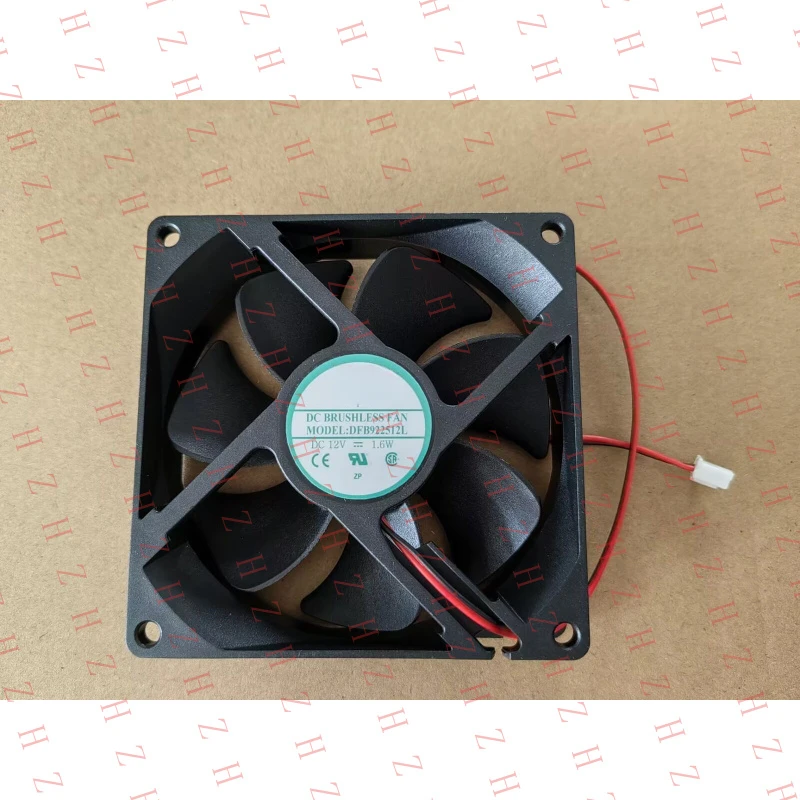 

p+ for YOUNG LIN Fan DFB922512L DC12V 1.6W 9225 9.2CM 2 wire cooling fan