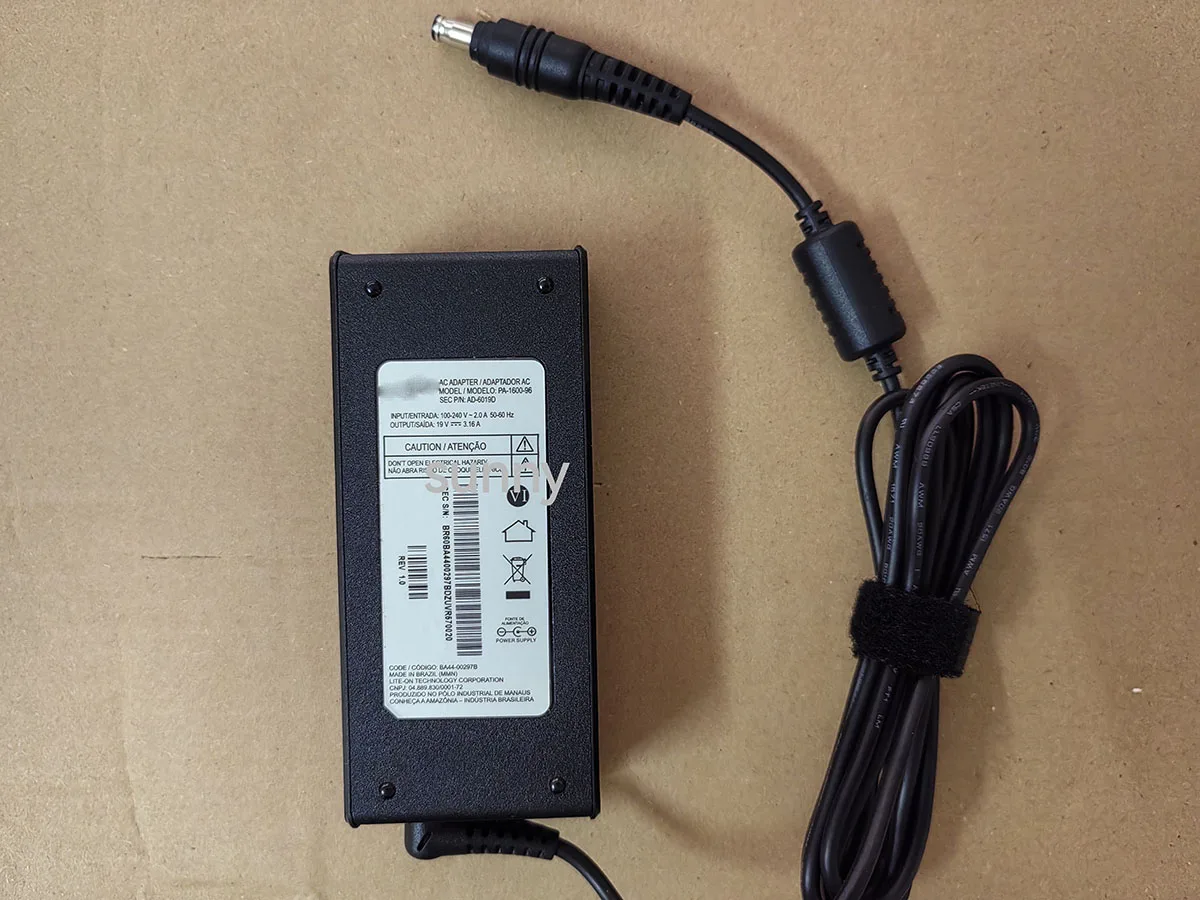 

НОВЫЙ OEM адаптер 19 В 3,16 А 5,5 мм * 3,0 мм 60 Вт PA-1600-96 AD-6019D REV: 1,0 для Samsung NP740U5L-Y02US NP740U5L-Y03US NP740U5L-Y04US