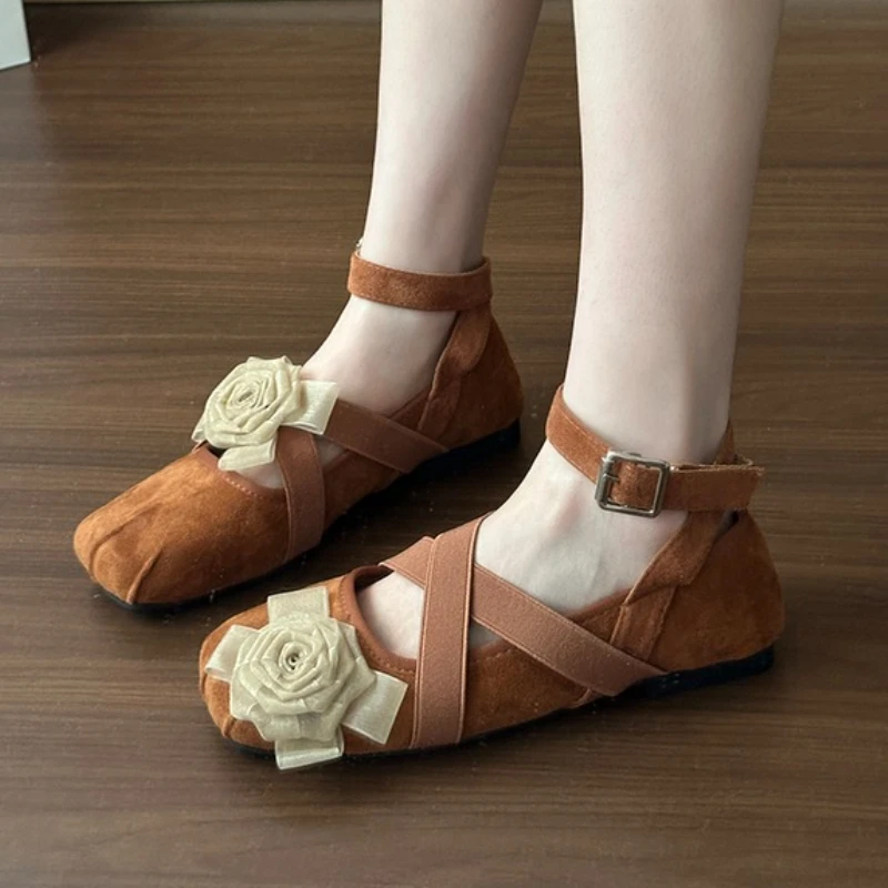 

Женская обувь на плоской подошве с цветочным принтом, модные спортивные сандалии с квадратным носком, новые дизайнерские летние повседневные лоферы 2025 года, брендовые кроссовки с пряжкой, Zapatos