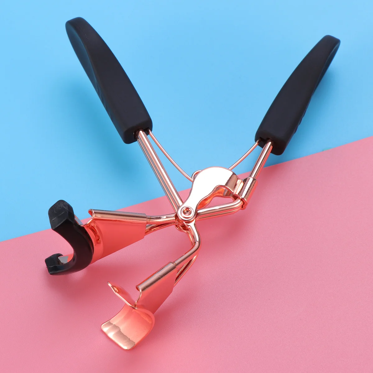 

Eyelash Curler Rose Gold Lash Makeup Tool Soft Rubber Pad Gentle Curling Portable Compact Design Bag Carry Lash Curler Tool