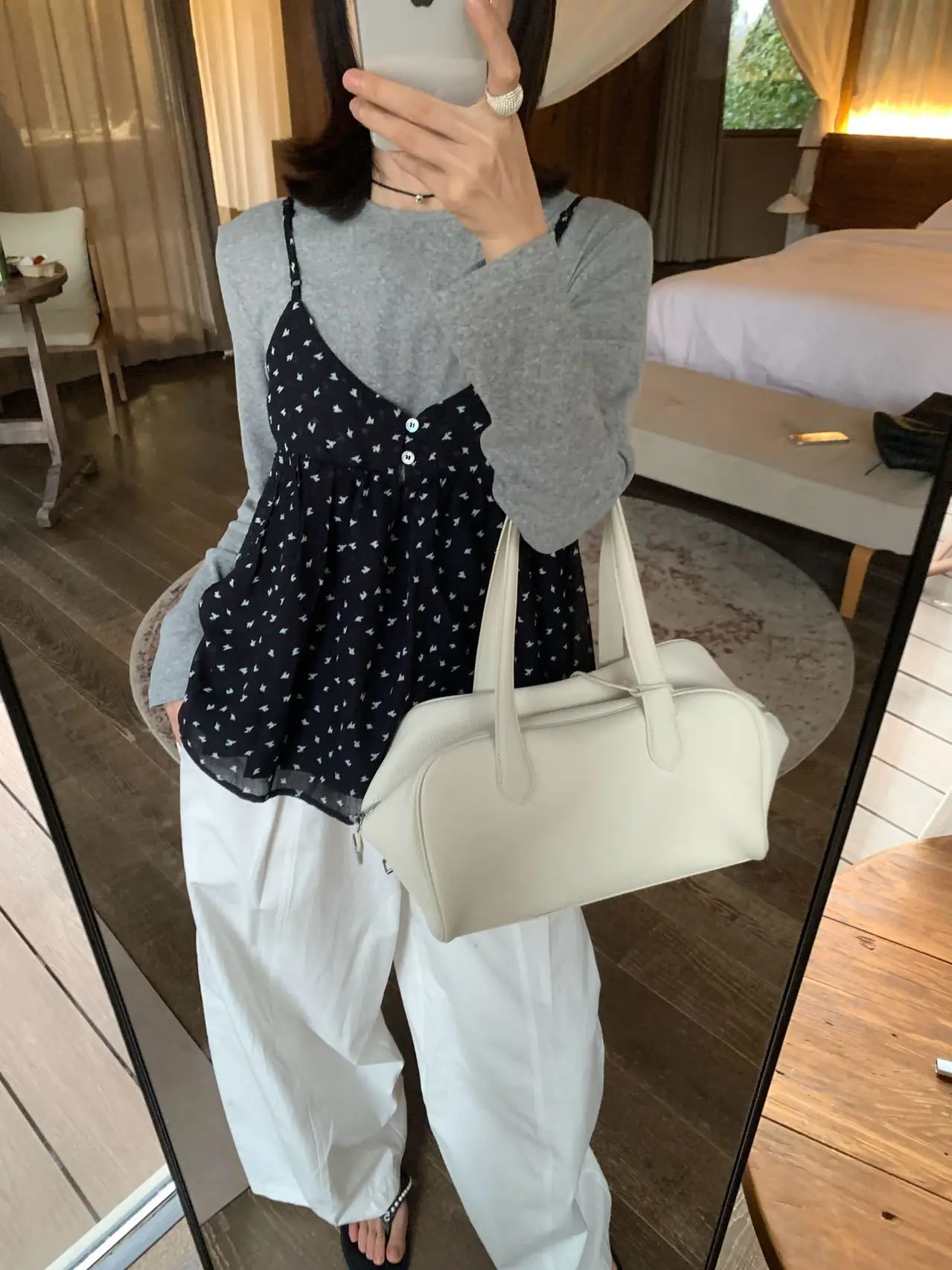 

Комплект из двух предметов Lilian Moon: легкая женская футболка с круглым вырезом и цветочным принтом, однотонная, в корейском стиле