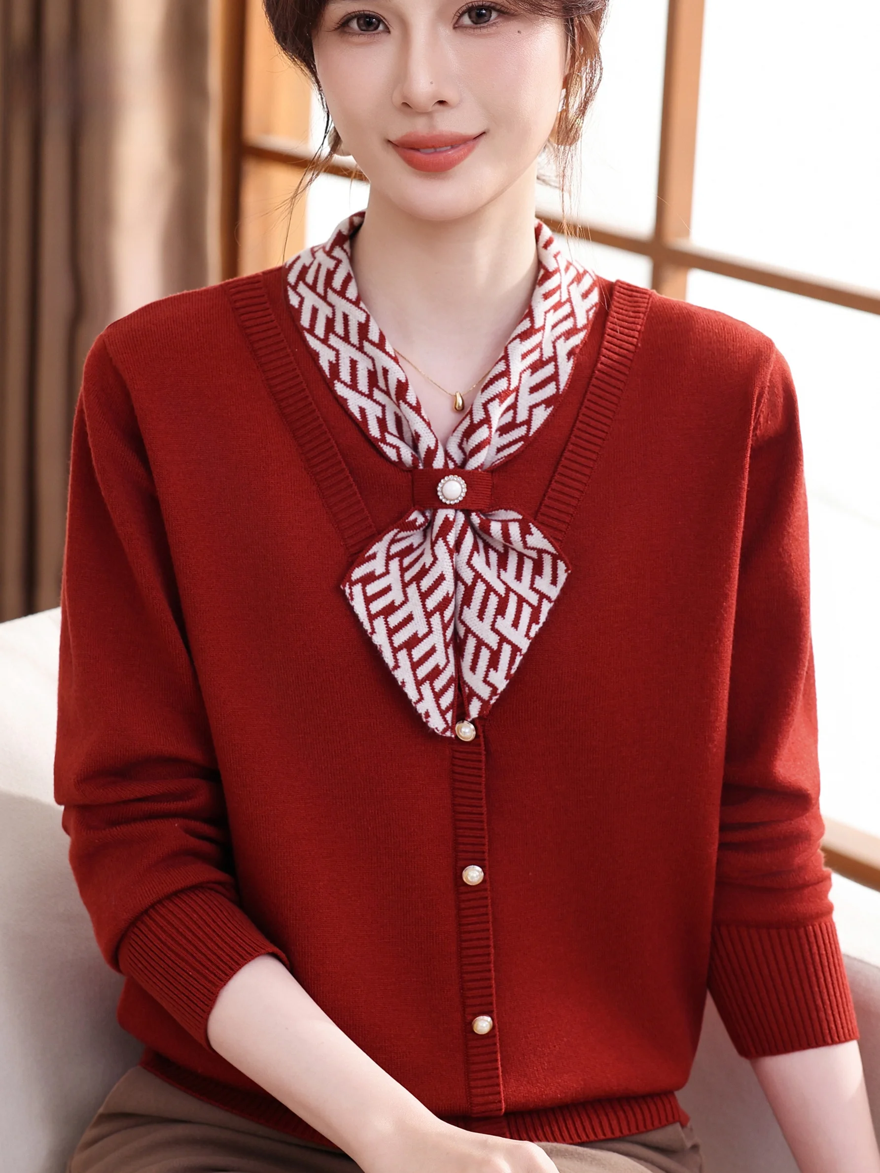 

Spring Autumn New Style Mommy Fashion Thin Sweater V-Neck Draped Collar Base Shirt 50 Years Old Middle-Aged Women's Fake Two-...