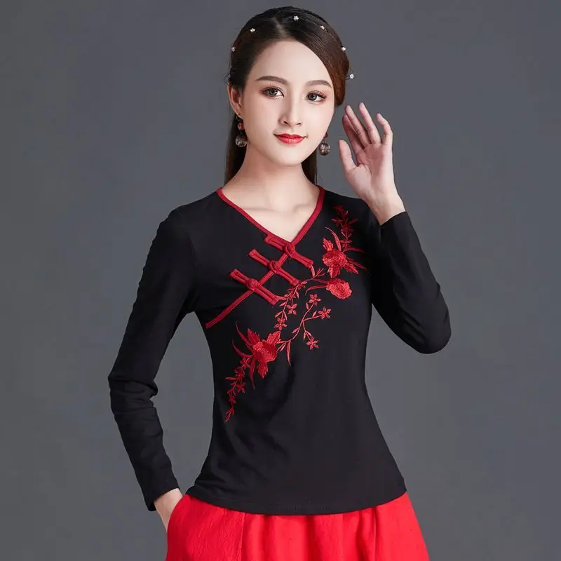 

Chinese Style Floral Embroidered V-neck Long Sleeve T-Shirt Women's Top 2025 Autumn New Embroidery Base Blouse