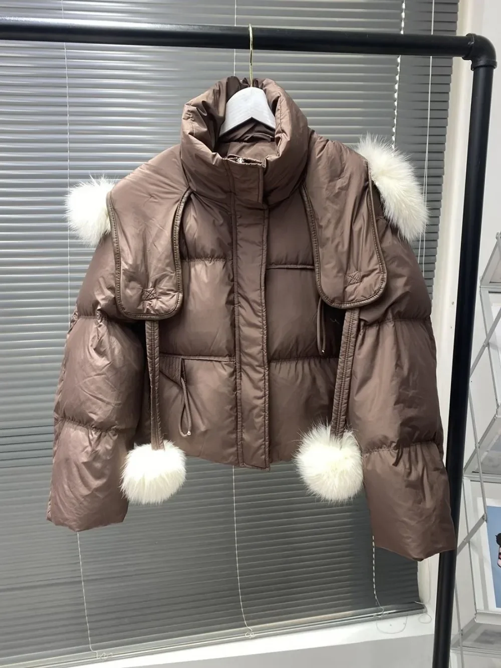 

Real Fur Down Coat Short Warm Real Fox Fur Coat Female Hooded Puffer Jacket 2024 New Winter White Duck Down Jacket Women