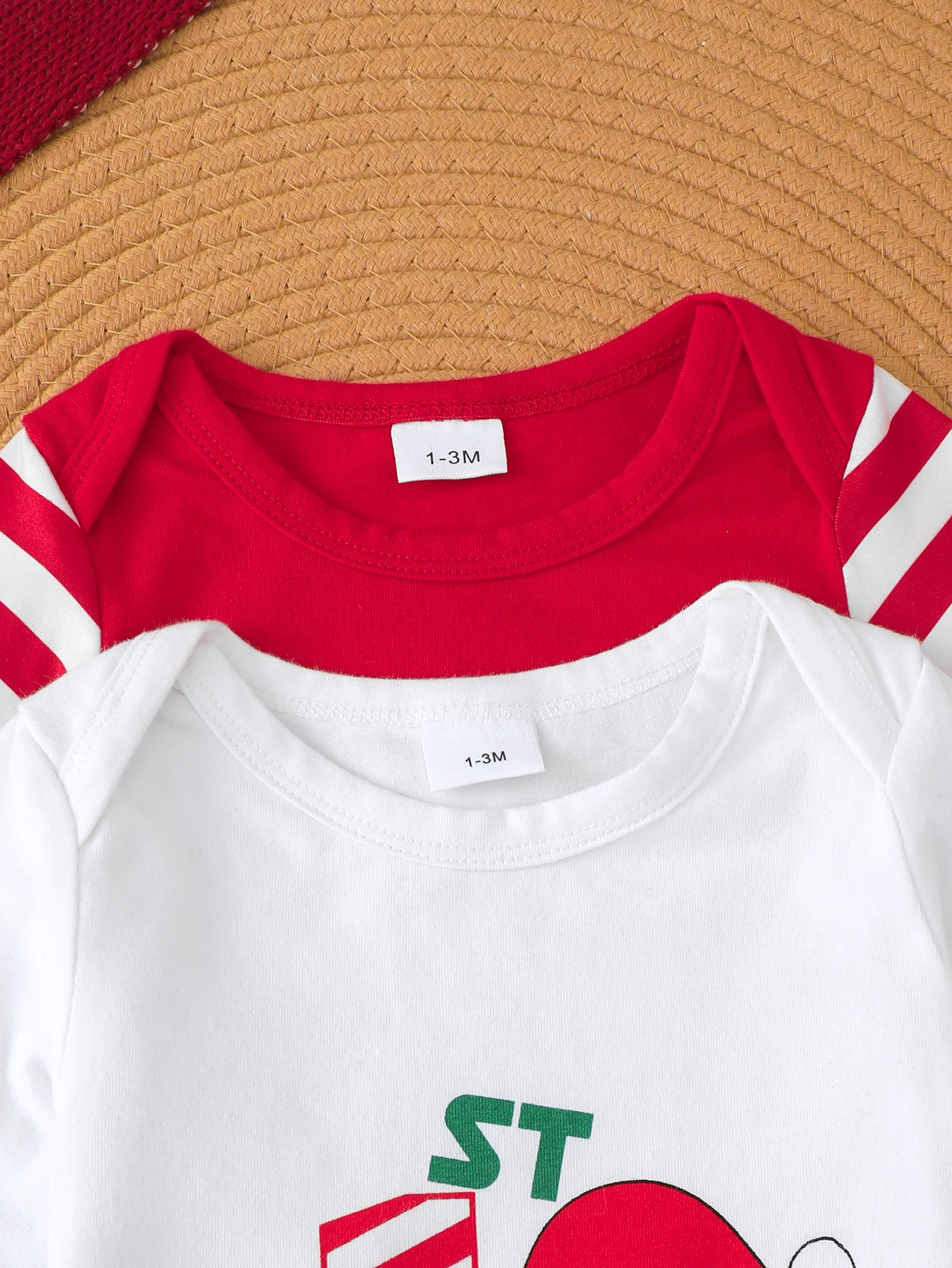 مجموعة رومبير عيد الميلاد الأولى للأطفال: ملابس مكونة من قطعتين مطبوع عليها سانتا "عيد الميلاد الأول".