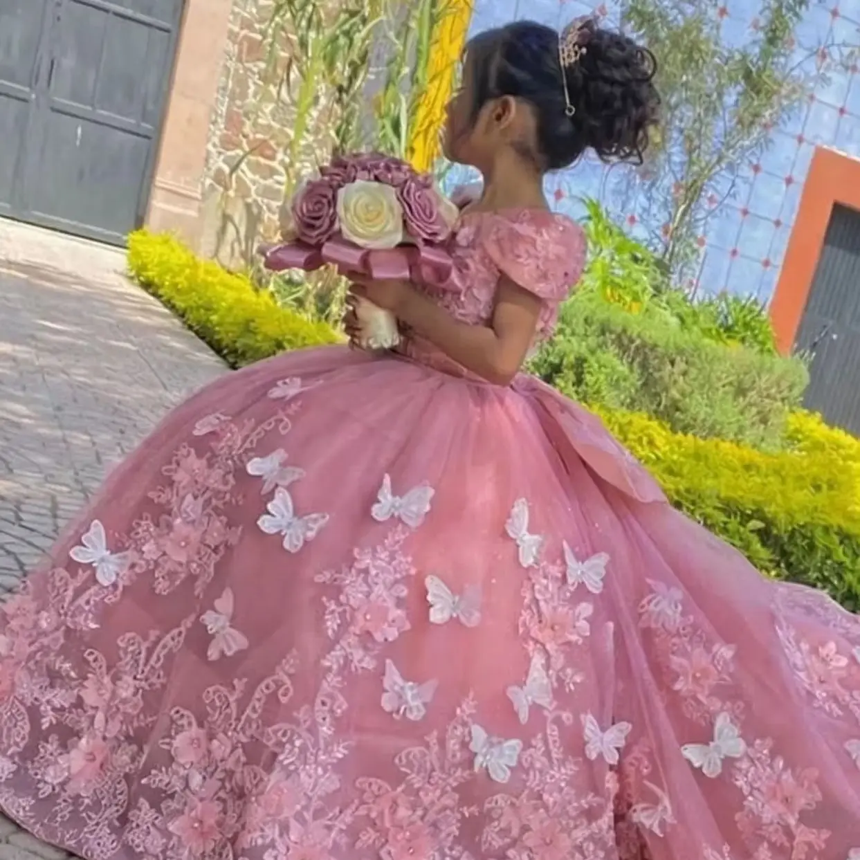 

Gorgeous Flower Girl Dresses for Wedding with Bows Applique Tulle Floor Lenght Kids Birthday First Communion Gowns Custom