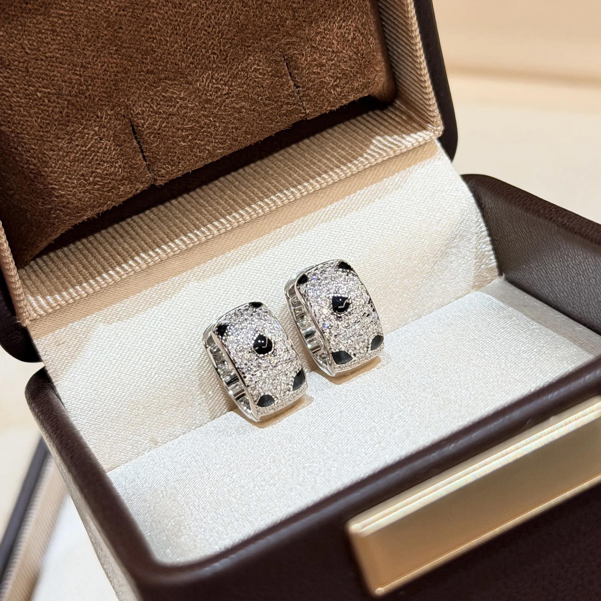 S925 Sterling Silver Leopard Hoop Earrings Black Polka Dot Enamel Full Rhinestone Vintage Cheetah Luxury Jewelry Gift for Women